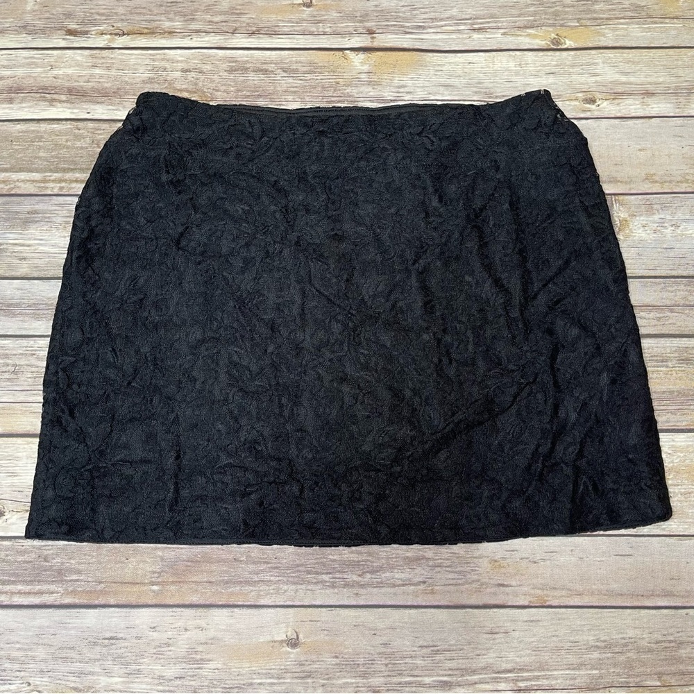 mac + jac (Mac and Jac) Black Floral Lace Mini Skirt Size L Large (Juniors)